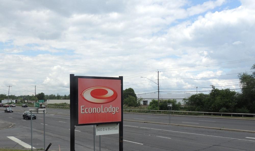 Econo Lodge Dewitt I-90 Ngoại thất bức ảnh