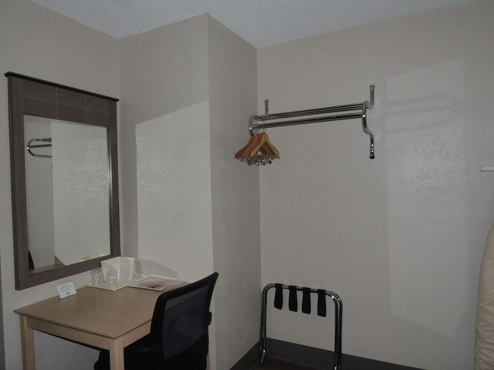 Econo Lodge Dewitt I-90 Ngoại thất bức ảnh
