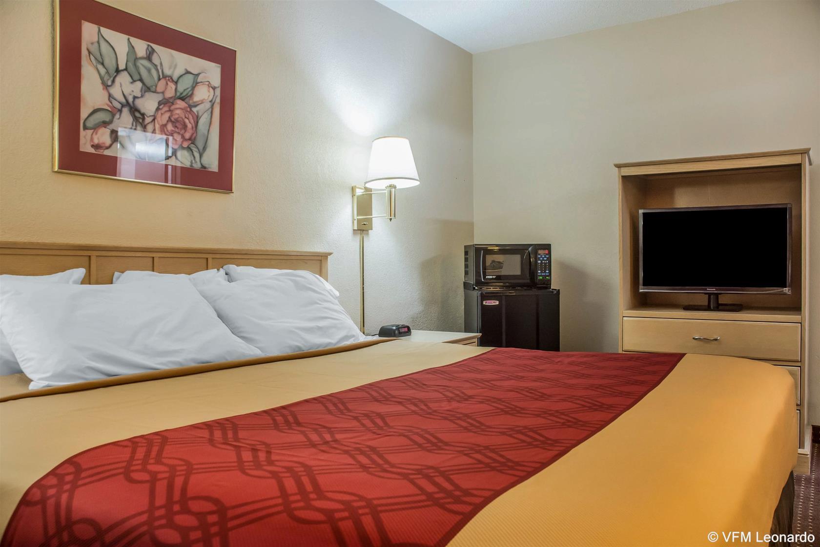 Econo Lodge Dewitt I-90 Ngoại thất bức ảnh