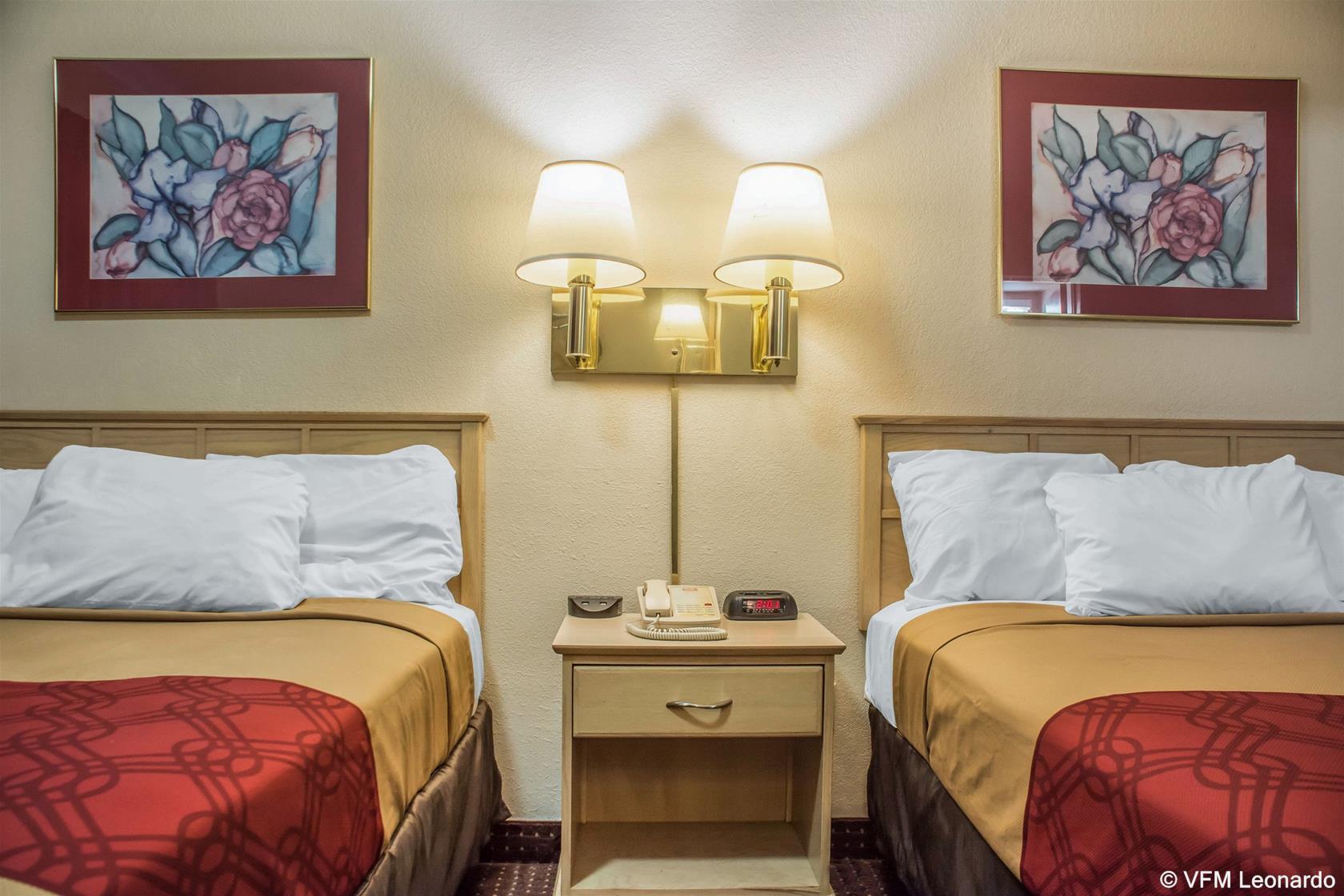 Econo Lodge Dewitt I-90 Ngoại thất bức ảnh