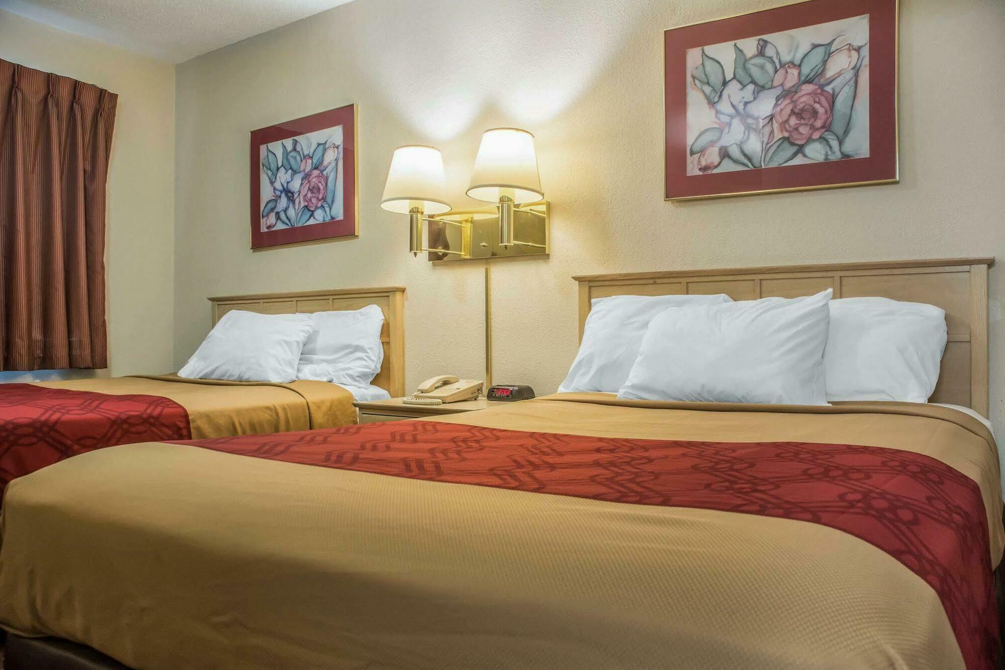 Econo Lodge Dewitt I-90 Ngoại thất bức ảnh